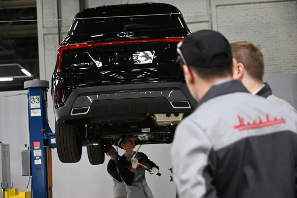 В Петербурге стартовали продажи новых кроссоверов «Москвич» на фоне снижения интереса В Петербурге стартовали продажи новых кроссоверов «Москвич» на фоне снижения интереса