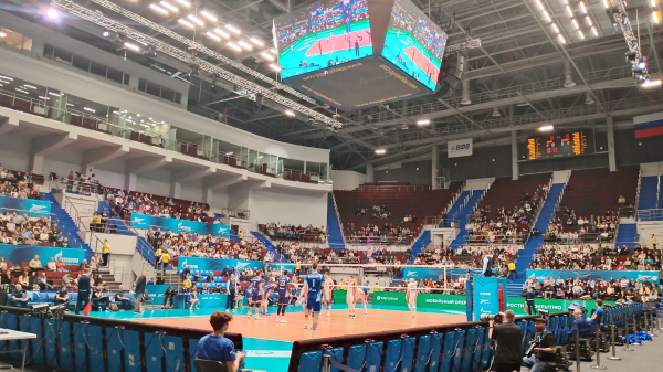 Волейбольный «Зенит» начал с победы плей-офф в мужской Суперлиге Волейбольный «Зенит» начал с победы плей-офф в мужской Суперлиге