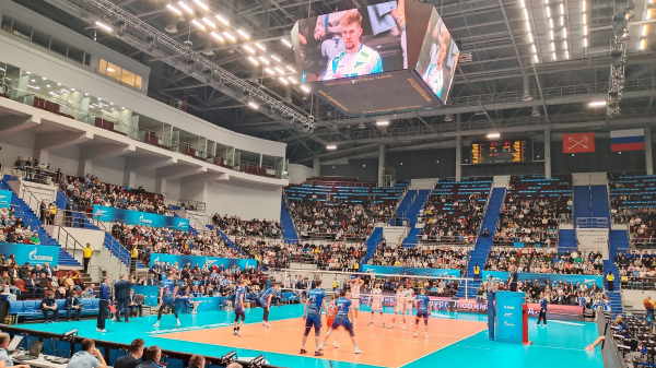 Волейболисты «Зенита» сравняли счет в серии 1/2 финала Суперлиги Волейболисты «Зенита» сравняли счет в серии 1/2 финала Суперлиги